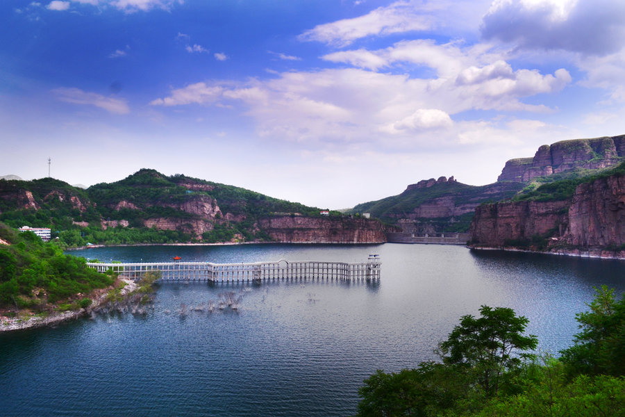 邢台市领导与市民共话发展未来