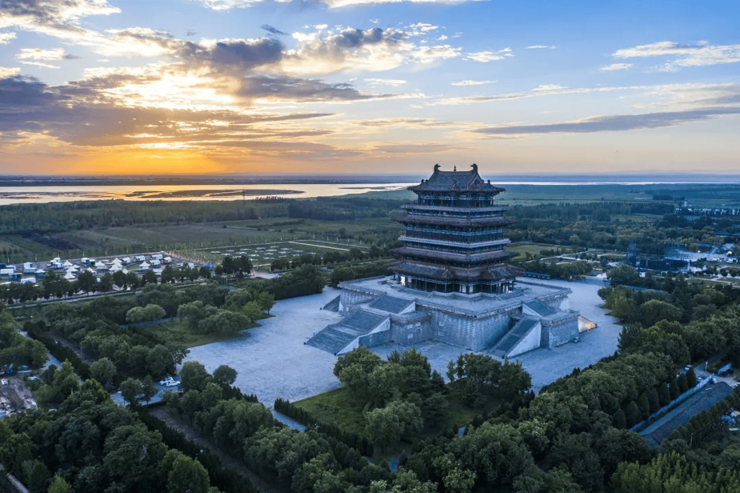 运城风采，主持人激情开场，共鉴城市魅力